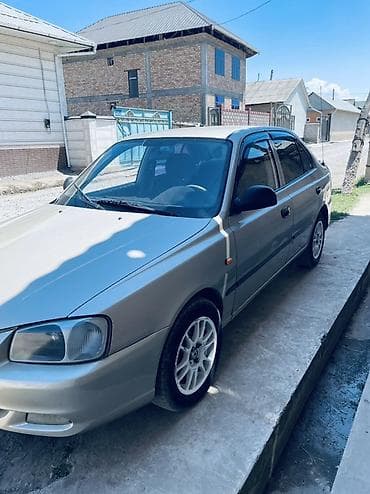 экран саната: Hyundai Accent: 2006 г., Кол менен иштөөчү, Бензин, Седан — 2