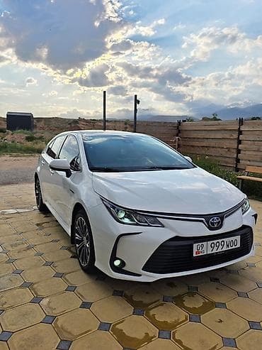 byd yuan up leading: Toyota Corolla: 2022 г., 1.8 л, Автомат, Гибрид, Седан — 4
