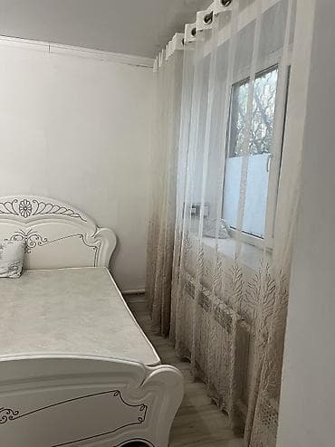 сдаю помощение: В большом 4-х комнатном доме сдается комната зал 8*4.Можно молодой — 6