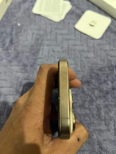 телефон айфон 16 про: IPhone 16 Pro, Б/у, 256 ГБ, Золотой, Защитное стекло, Коробка, 89 % — 3