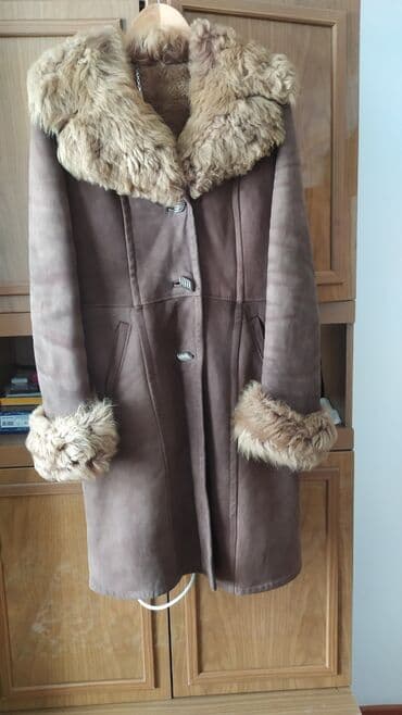 Женская натуральная дублёнка размер 46 .б/у. Состояние хорошее. Очень