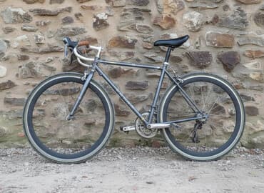 разноширокие шины: Шоссейный велосипед, Рама M (156 - 178 см), Б/у — 1