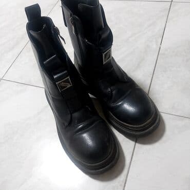 кастюм шим детский: Детская зимняя куртка с искусственным мехом, нам стал мал. В подарок — 7