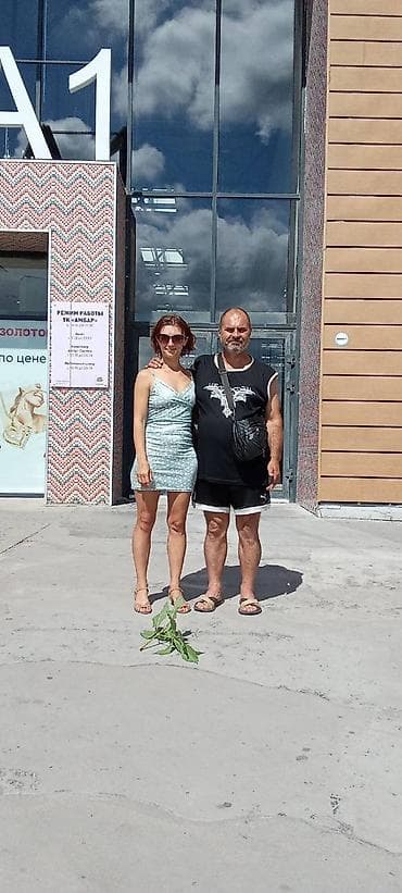 на ночь: На участке дом и времянка. гараж. большой сад и огород. сарайчики для — 1