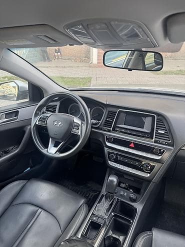 Транспорт: Hyundai Sonata: 2020 г., 2 л, Автомат, Газ, Седан — 10