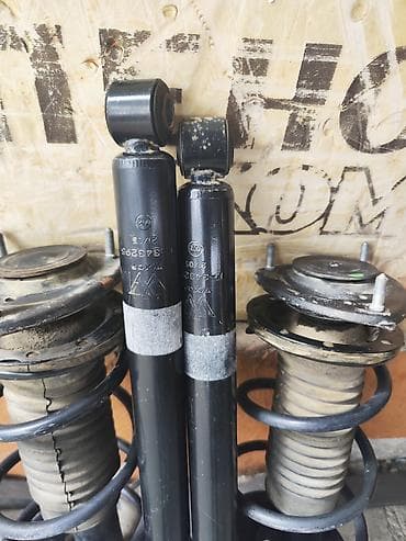 полики тойота ист: Комплект амортизаторов Toyota Оригинал, Япония — 2