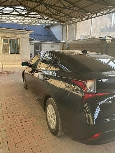 Продажа авто: Toyota Prius: 2019 г., 1.8 л, Вариатор, Гибрид, Хэтчбэк — 4