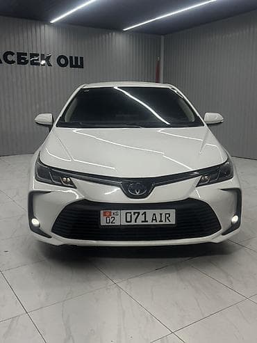bnw e34: Toyota Corolla: 2022 г., Гибрид, Седан — 1