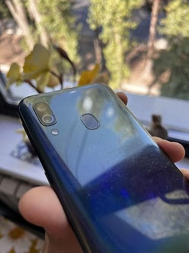 apple display: Samsung Galaxy A40, Б/у, 64 ГБ, цвет - Голубой, 2 SIM — 9