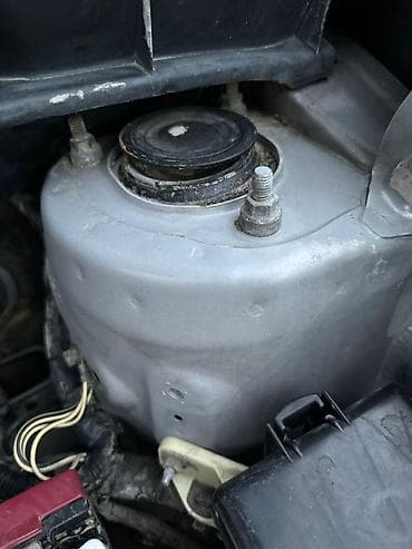 Транспорт: Toyota Funcargo: 2002 г., 1.3 л, Автомат, Бензин, Минивэн — 9