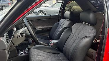 сидан: Mazda 626: 1988 г., 2.2 л, Механика, Седан — 7