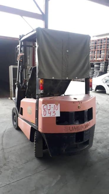 продажа комбайнов нива эффект в бишкеке цена: Погрузчик, 2011 г., Колесный, Вилочный — 3