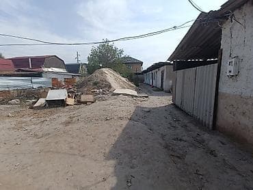 промышленная зона: Земельный участок с постройками под склад/мастерскую 5 соток 15*35 - — 2