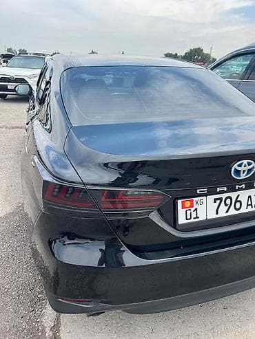 Toyota Camry: 2018 г., Гибрид, Седан — 5