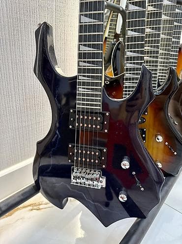 Охота и рыбалка: Электрогитара в комплекте струны, плотный чехол, 3 медиатора, ремень — 3