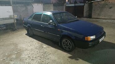 Продажа авто: Volkswagen Passat: 1992 г., 1.8 л, Механика, Бензин, Седан — 4