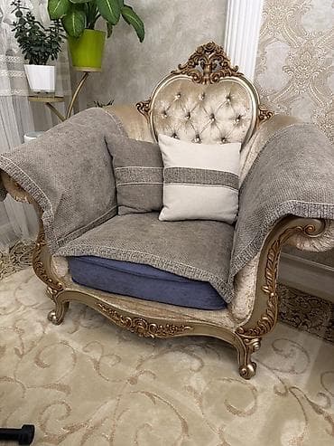 диван деревянный: Прямой диван, Б/у — 3