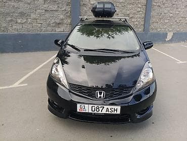 Honda Fit: 2011 г., 1.5 л, Автомат, Бензин, Хэтчбэк