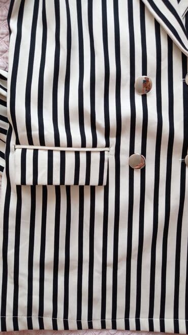 костюм ош: Новый пиджак. Карманы рабочие есть пояс - ремешок . Ткань приятная — 3