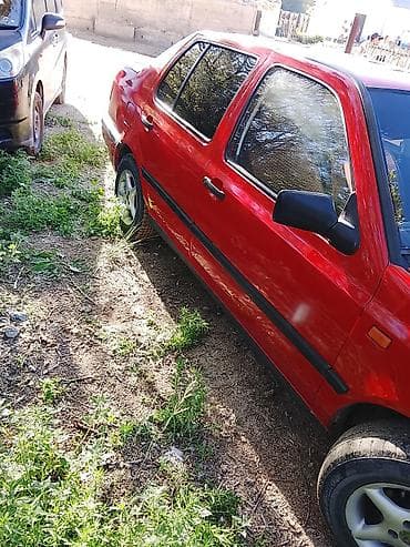 volk: Volkswagen Vento: 1993 г., 1.8 л, Механика, Газ, Седан — 3