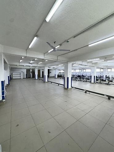 Сдается коммерческое помещение 8$ за кв2 2-этаж По улице амурская — 2