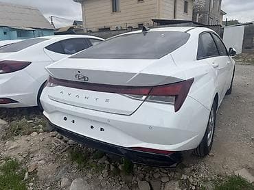 corolla e150: Hyundai Avante: 2021 г., Бензин, Седан — 3