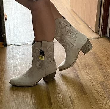 зимный обувь: Ботинки, 40.5, Новый, цвет - Бежевый, Самовывоз, Платная доставка — 1