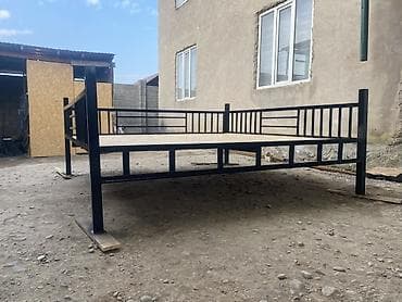 Полки, стеллажи: Металлическая тахта/кровать на высоких ножках - Прочная рама из — 3