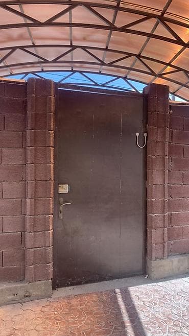 Откатные ворота: Раздвижные ворота с интегрированной калиткой, выполненные из металла в — 3