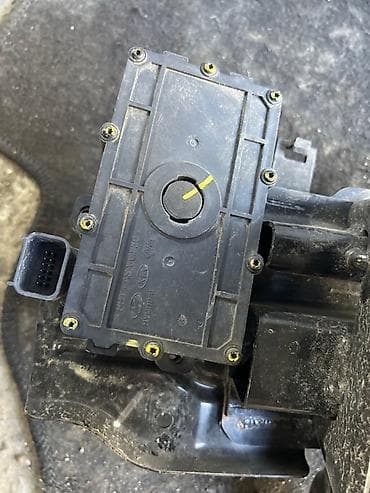 Датчик системы защиты пешеходов KIA SORENTO UM D4HB 2016 перед. (б/у) at lalafo.kg Датчик системы защиты пешеходов KIA SORENTO UM D4HB 2016 перед. (б/у)