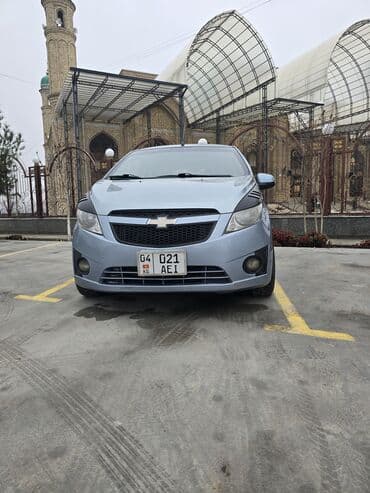 Chevrolet: Chevrolet Spark: 2011 г., 1 л, Механика, Газ, Хэтчбэк — 3