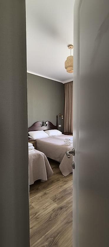 7-местный коттедж 100кв.м 3 раздельные спальни, кухня, зал, 2