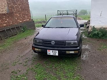 Транспорт: Volkswagen Vento: 1995 г., 1.8 л, Механика, Бензин, Седан — 2
