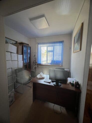 жилой дом жалалабад: 250 м², 6 комнат, Забор, огорожен, Парковка, Сарай — 10