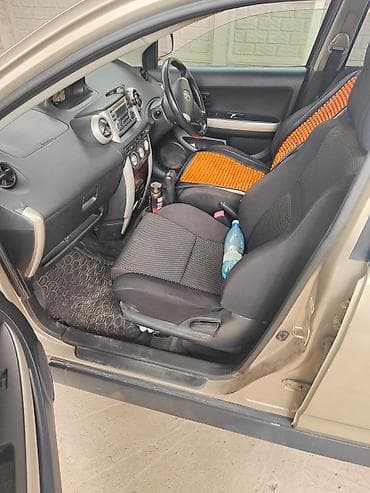 100: Toyota Ist: 2003 г., 1.5 л, Автомат, Бензин, Хэтчбэк — 3