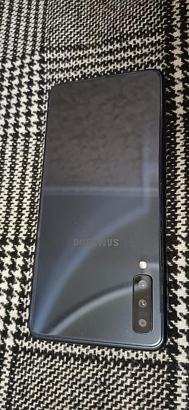 nikon d5100: Samsung Galaxy A7, Б/у, 64 ГБ, eSIM — 2