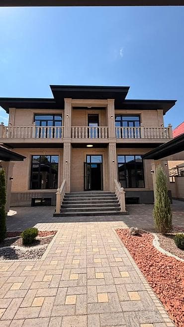 Үйлөр: 🔥 Продаётся просторный дом для большой семьи! 🔥 🏡 3 уровня | 370 м² | — 1