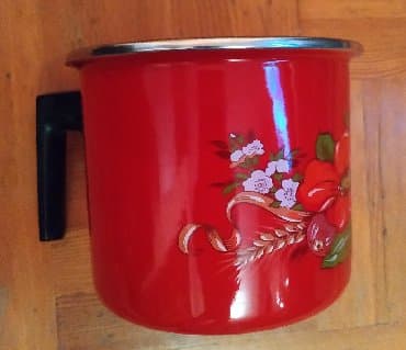 кружка металлическая: Продаю 1. эмалированный молочник без крышки объем 2 литра размер — 3