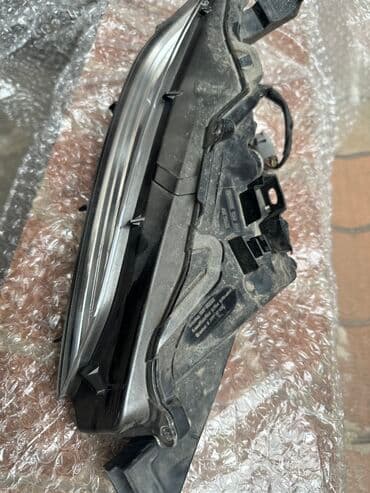 меняю на рекс: Правая противотуманная фара Lexus 2021 г., Б/у, Оригинал, Япония — 2