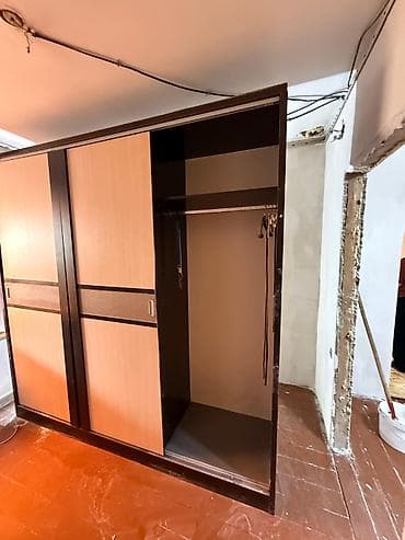 Шкаф-купе трехсекционный - Корпус: темный (венге/шоколад), фасады –