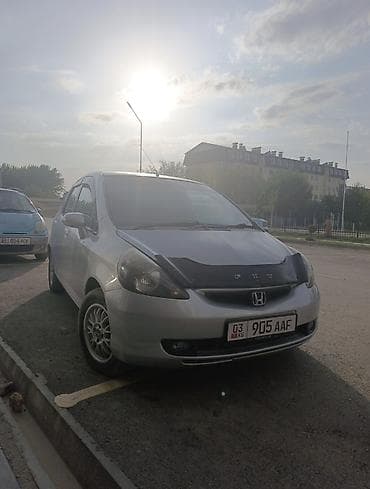 Honda Fit: 2002 г., 1.3 л, Автомат, Бензин, Хетчбек lalafo.kg да — 2 Honda Fit: 2002 г., 1.3 л, Автомат, Бензин, Хетчбек — 2