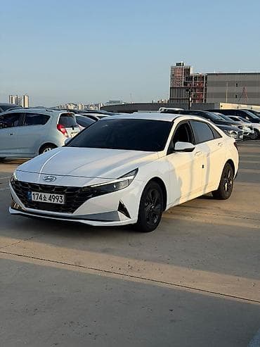 shadow line: Hyundai Avante: 2022 г., Седан — 2