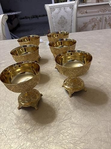 набор лего: Набор декоративных ваз-васелок на ножках, золотистый металл. Состав — 8