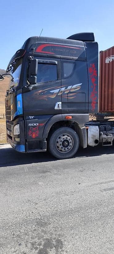 продам лес: Грузовые перевозки контейнеров - Тягач Jiefang JH6, 500 л.с. — 3