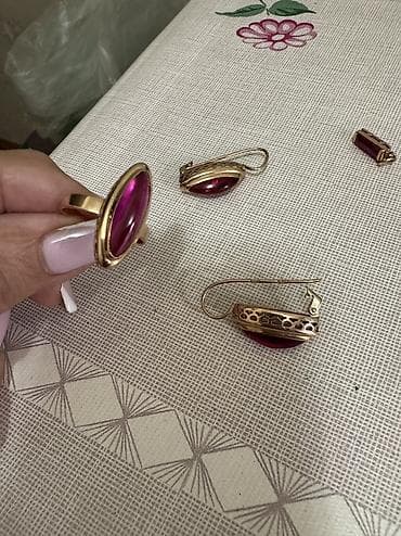 Сөйкөлөр: Зер буюмдар топтому, Аялдарга, Колдонулган — 8