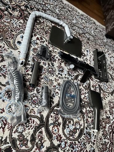 Сантехника: Душевая система с верхним тропическим душем и двумя ручными лейками — 3