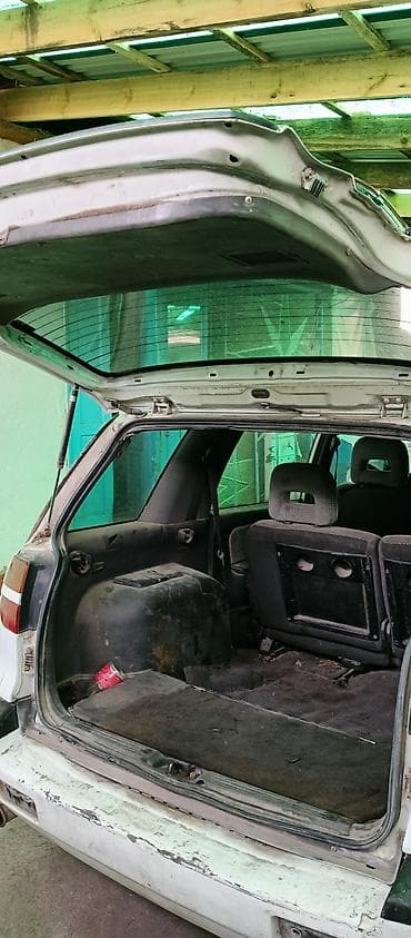 бизнес машина: Mitsubishi Space Wagon: 1993 г., 2 л, Ручные, Бензин, Универсал — 9