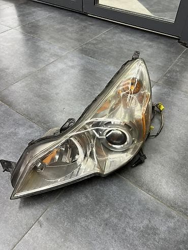 фара субару: Комплект передних фар Subaru 2010 г., Б/у, Оригинал — 1
