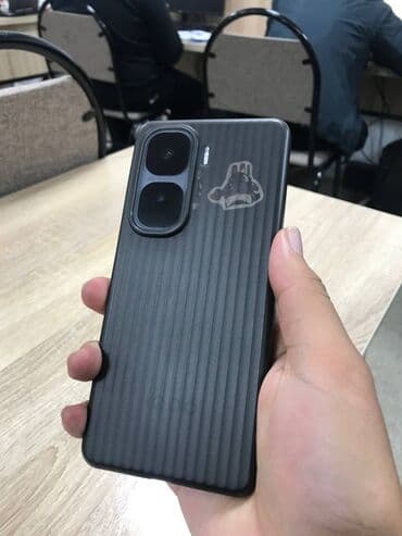 морозильные камеры бу: Vivo iQOO 10, Б/у, 256 ГБ, цвет - Черный, 2 SIM — 6