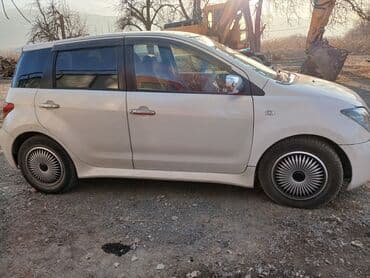 продаю или меняю на дом: Toyota ist: 2003 г., 1.5 л, Автомат, Бензиновая, Хэтчбэк — 4